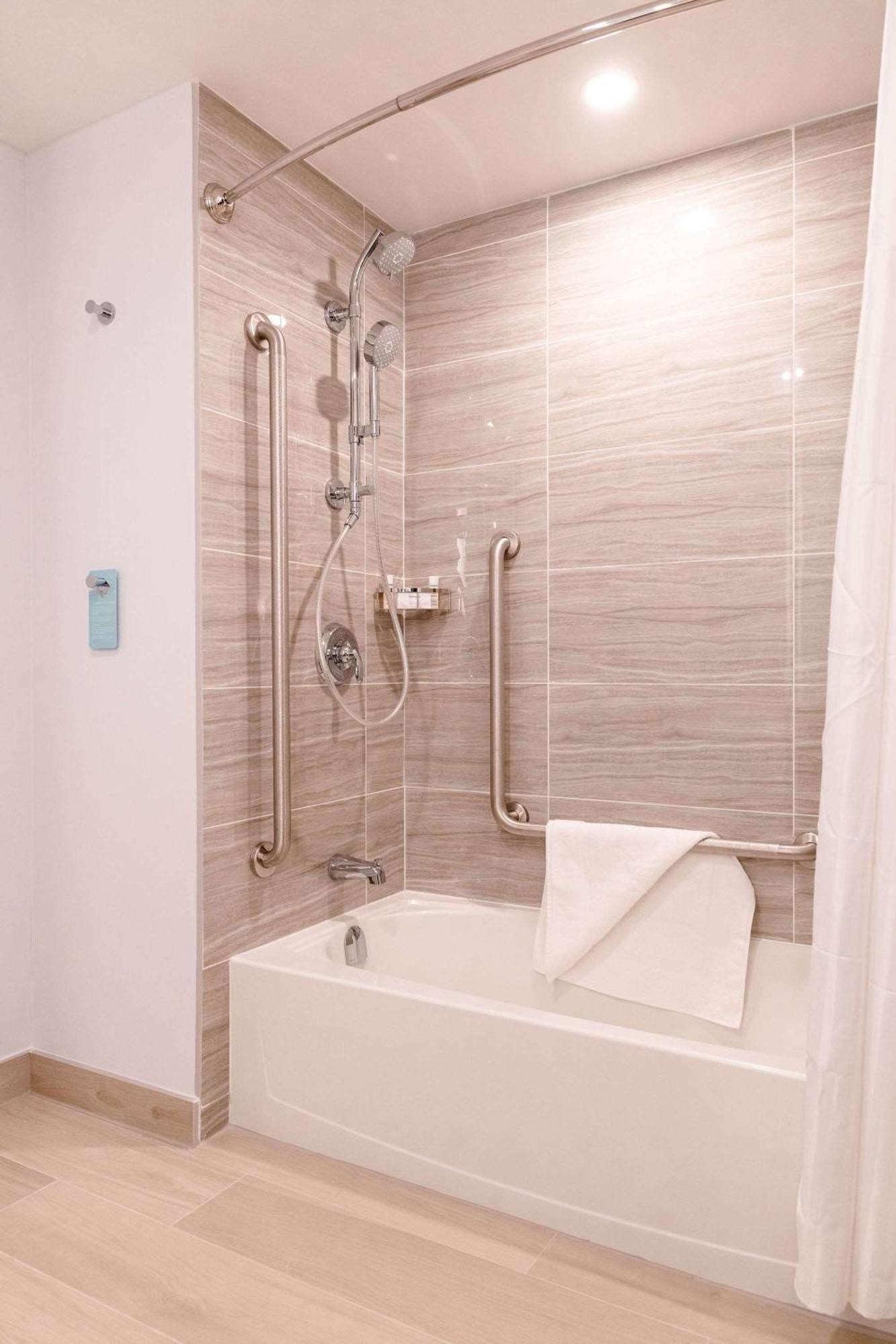 Hilton Garden Inn Sudbury, Ontario, Canada Экстерьер фото