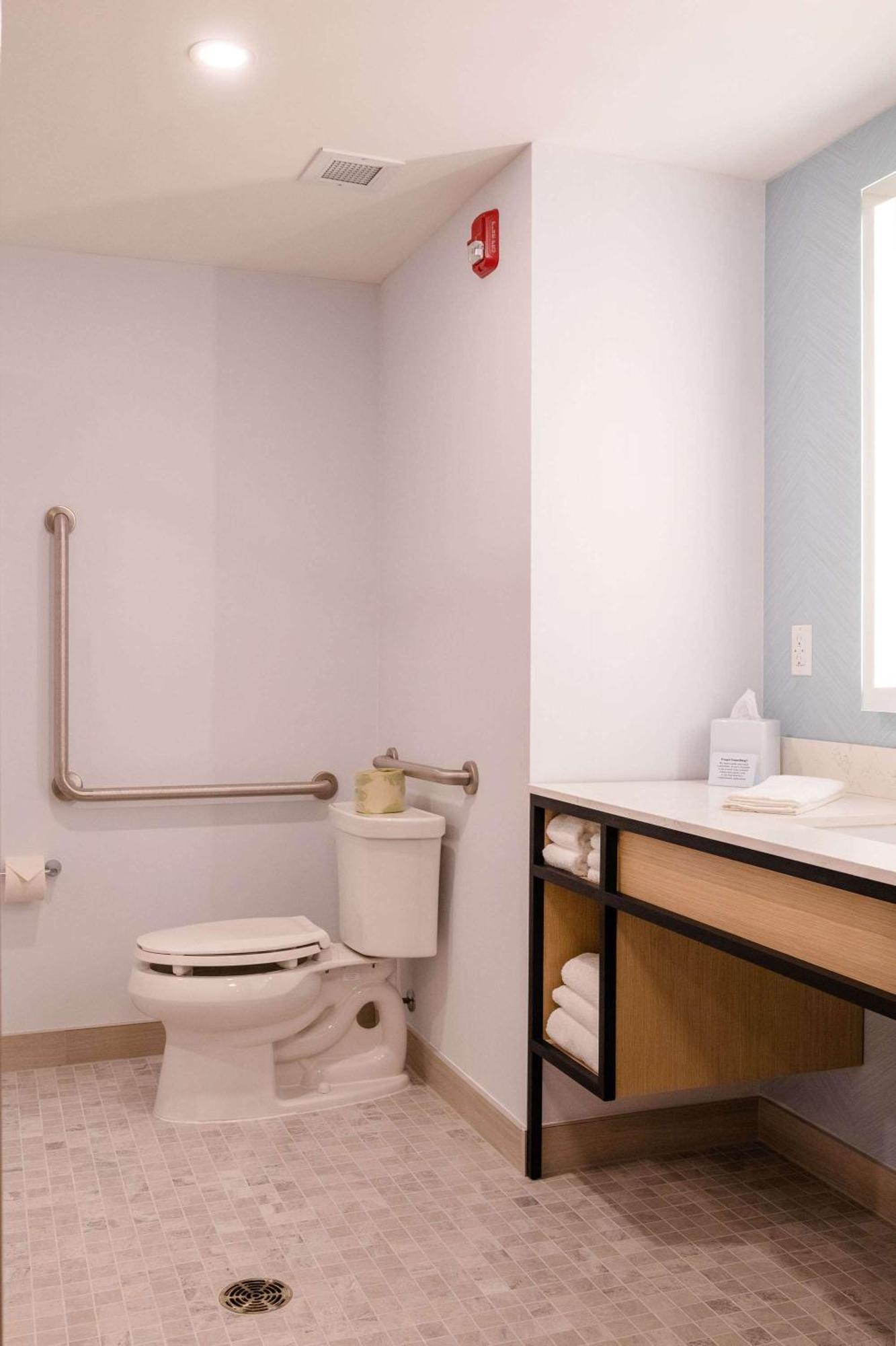 Hilton Garden Inn Sudbury, Ontario, Canada Экстерьер фото